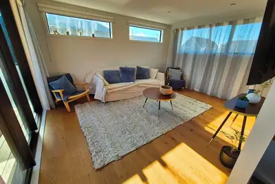 Image de Modern Large Family Home at Lyall Bay Beach