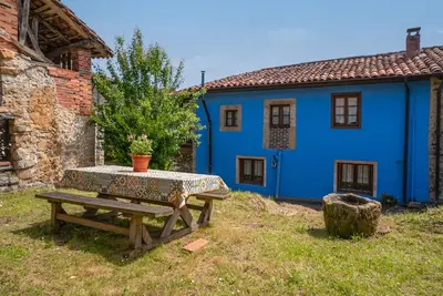 Image de Maison de vacances 'Casa Rural En Picos De Europa' avec terrasse privée, jardin privé et balcon