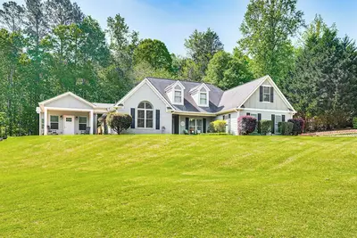 Image de Outdoor Entertainment Area: Sharpsburg Home!