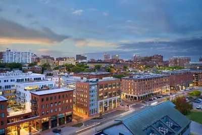 2 Family Ready Rooms | Pet-Friendly Stay, Walking Distance to Museum of Art