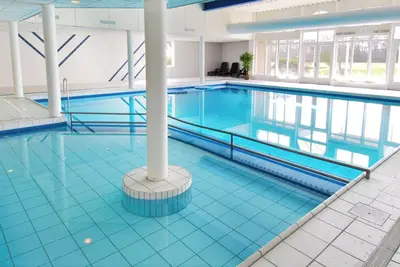 Nature-Filled Ameland Escape With Pool, Near The Beach And Free Parking