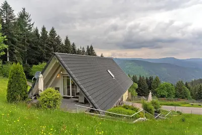 Image de Maison de vacances 'Wolftalblick' avec vue sur la montagne, terrasse privée et Wi-Fi