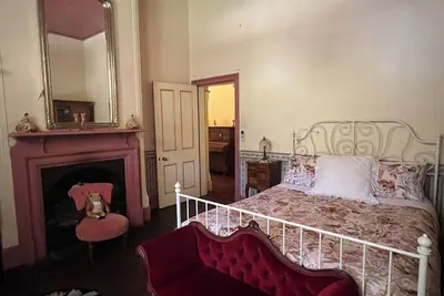 Image de Cosy and comfortable riverside homestead in Bridgetown - sleeps up to 14 guests.