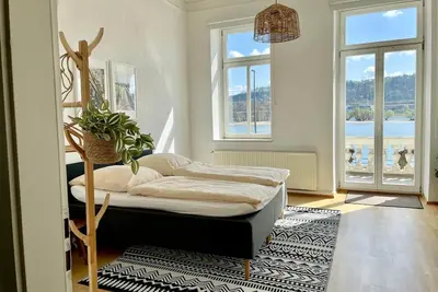 Image de LaBed - Directly on Drosselgasse | Enjoy the wine region, old town & view of the Rhine