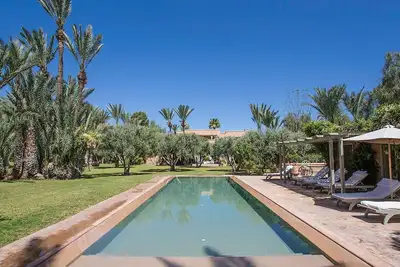Villa à Marrakech avec 4 chambres à coucher, 8 couchages