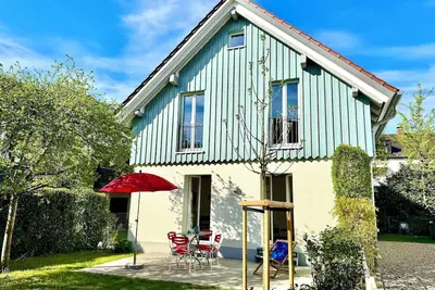 Image de Ferienhaus 's Sommerhäusle - cozy and modern with garden in Lindau