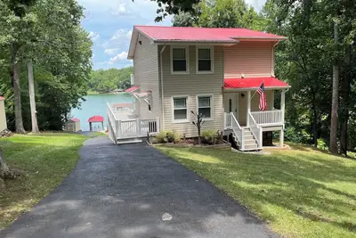 Image de Charming Sml lake front 3-bedroom house with WiFi and Ac in beautiful Huddleston