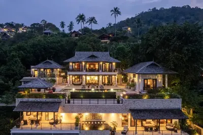 5-Star traditional Rangsit Villa, 6-bedroom retreat with infinity pool and stunning views