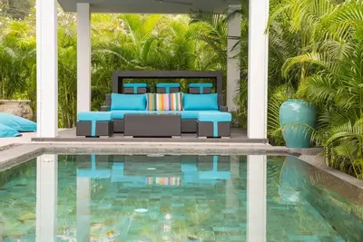 Image de Luxurious 3-bedroom villa with private pool, terrace, and beach access