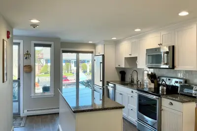 Image de Brand New Listing! 3bd--A/C-Private Association Beach-Pool- Unit 14