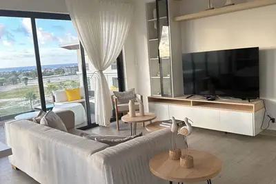 Ocean View Chic 2-bedroom appt with fitness room, WiFi, pool in fabulous Cap Cana
