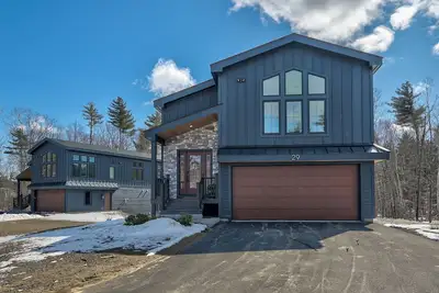 Image de Luxurious Newly Built 4-bedroom house in charming Bartlett/North Conway Area