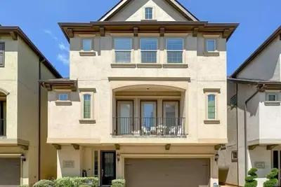 Image de Luxurious Townhome near Galleria Mall