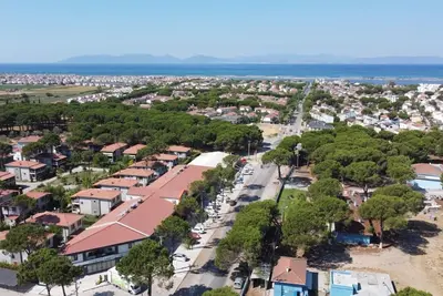 Image de Spacious 2+1 Apartments with Large Balconies, Walking Distance to Altınova Beach