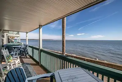 Image de Oceanfront, First Floor, Golf Cart Included - 629 Newhaven