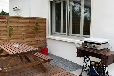 Image de Appartement idéalement situé\nEn voiture\n15 mnts de la plage\n30mnts de l Espagne