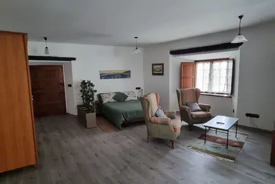 Image de Lovely apartment in lCastropol with Patio
