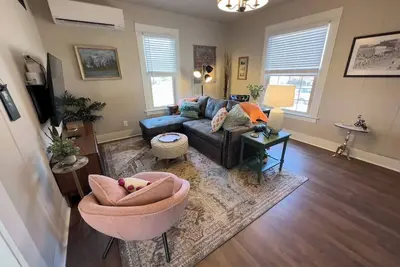 Charming Historic Downtown 1br | A+ Location