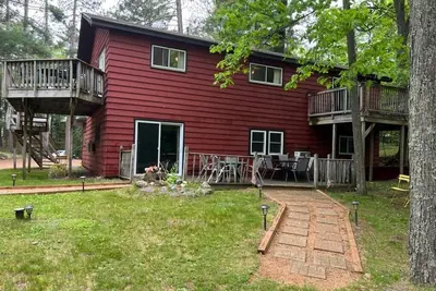 Image de Shady Rest Upper Manor, 3br/2ba, Lakefront, Beach, Fishing, Relaxing, Fun!