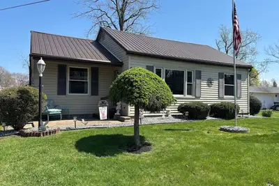 Image de Charming 3-bedroom house steps from Lake Shore Park in Ashtabula with WiFi, Ac