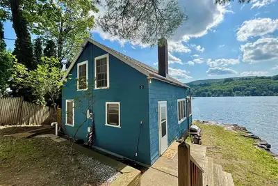 Image de Rustic 4-bedroom cabin with WiFi, Ac in charming Alton Bay on Lake Winni.