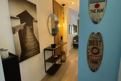 Image de Appartement avec terrasse 160m plage et commerces