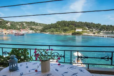 Image de Villa Gaia: on Paxos island at Gaios port, right on the sea