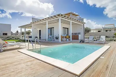 Image de Villa à Noto avec 3 chambres à coucher, 6 couchages