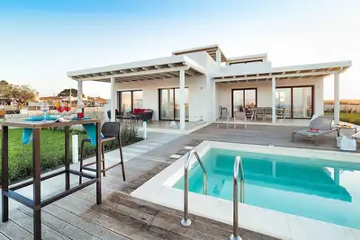 Image de Villa à Noto avec 4 chambres à coucher, 8 couchages