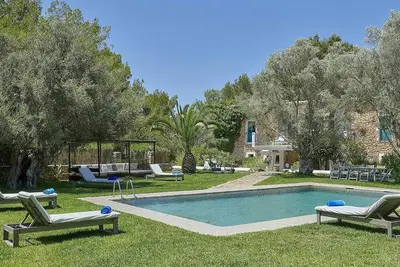 Image de Villa Ă Santa EulĂ ria Des Riu avec 6 chambres Ă coucher, 12 couchages