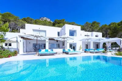 Image de Villa à San Jose avec 6 chambres à coucher, 12 couchages