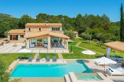 Image de Villa à Pollença avec 4 chambres à coucher, 8 couchages