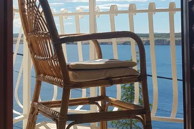 Image de Enjoy your stay in a two-storey apartment with a direct sea view
