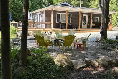 Image de Peninsula Perch: Water & Trails