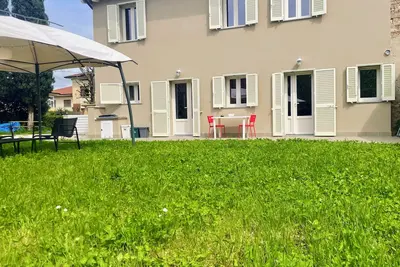 Image de The Little Villa With Garden(4 rooms, Free Parking)