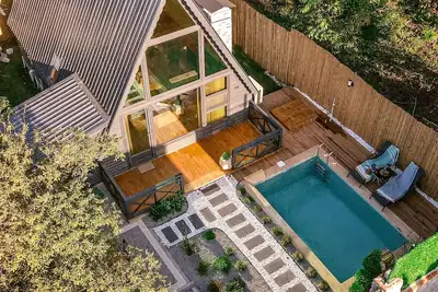 Image de 2+1 Heating (Private Pool) - Fireplace - Jacuzzi - Sheltered - 4 Person Bungalow