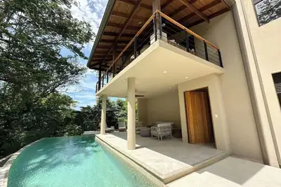 Image de Casa Arbol, part tree house, part beach house, all good vibes! Sleeps 5 guests