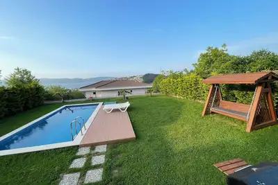 Image de 5+1 Private (Heated) Pool-Luxury Holiday Villa for 10 people in Sapanca ĂśnlĂĽce