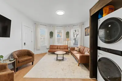 Image de Charming 1-bedroom house with WiFi, Ac in Providence