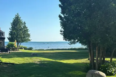 Image de Waterfront Collingwood Bungalow Design Condo Stacked Townhouse + Trails/Blue Mtn