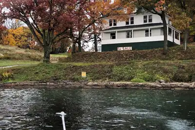 Image de Spacious Grindstone Island House across from Clayton, Ny