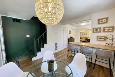 Image de Chic Converted Barn w/ 2 Br & 2. 5 Ba in Covington, La