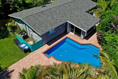 Image de Coastal Comfort Retreat!