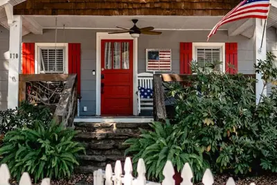 Image de Charming 2br Cottage in Downtown Blue Ridge – Walk to Shops & Dining