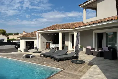 Image de Location saisonnière du 9 au 23 août villa avec piscine sans vis à vis