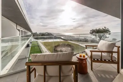 Casa Lukstian - Sublime View