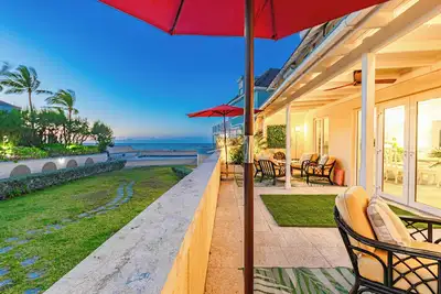 Image de New: Oceanfront 5br House sleep 13 - Pool, Cable Beach, Private Patio