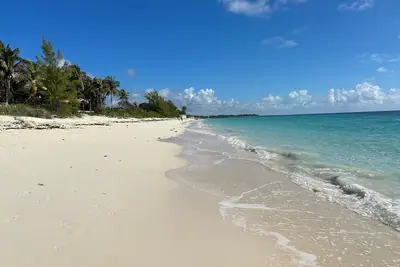 Escape to the Sunshine of the Bahamas and unwind at this cozy 2-bedroom condo