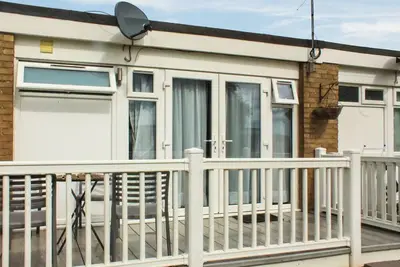 Image de Introducing Chalet 299, an inviting 2-bedroom Chalet.