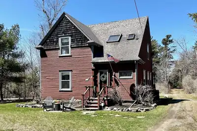 Image de Coastal Charm Awaits at This Orr’s Island Retreat!